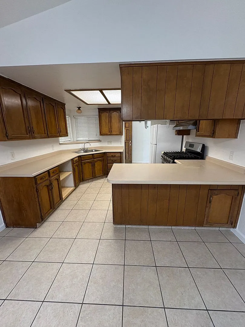 Home in Visalia Now Available! — Photo 4