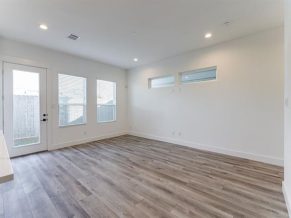 4th image of 7712 Johanna Dr