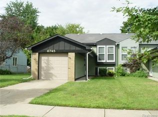 6745 Foxthorn Rd, Canton, MI 48187