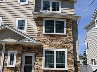 33 Hall Ave, Staten Island, NY 10314
