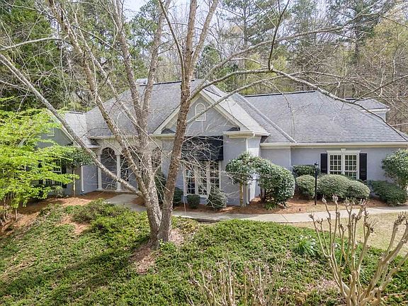2nd image of 3565 Sweetwater Dr
