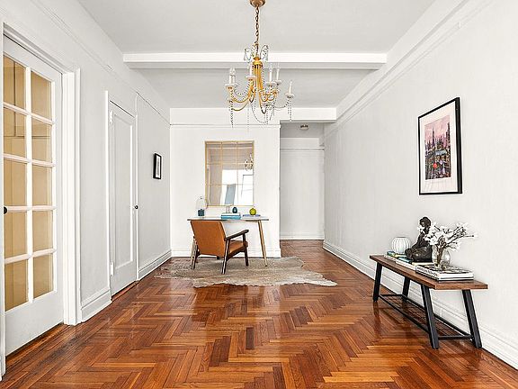 4th image of 135 Eastern Pkwy APT 2B1