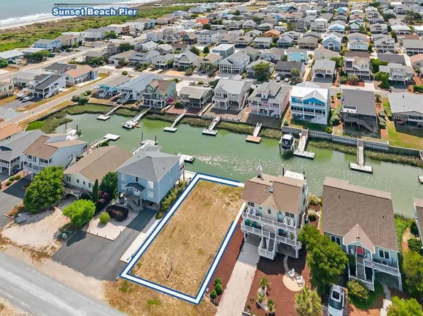 422 Marlin St #6, Sunset Beach, NC 28468