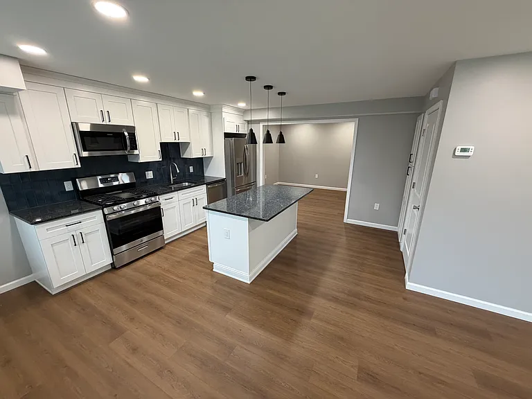 20 Keswick Ave — Photo 3