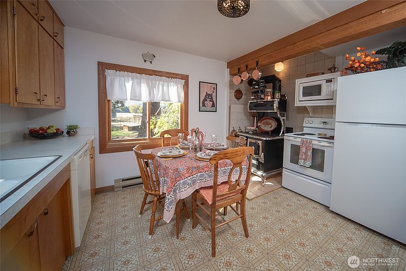 5th image of 2601 Riverbottom Road