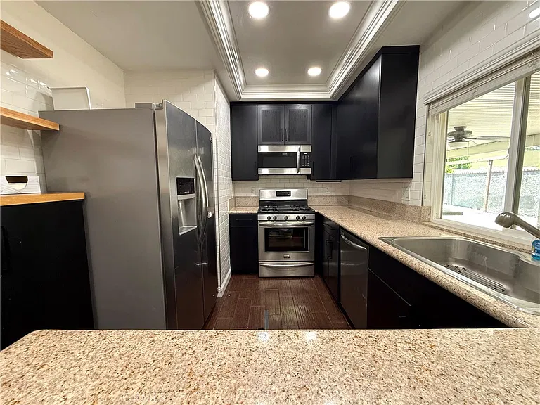 12884 Raintree Ct — Photo 9