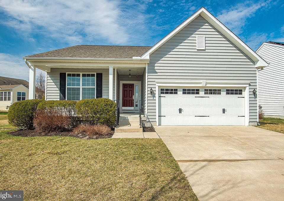 1st image of 137 Silver Maple Rd