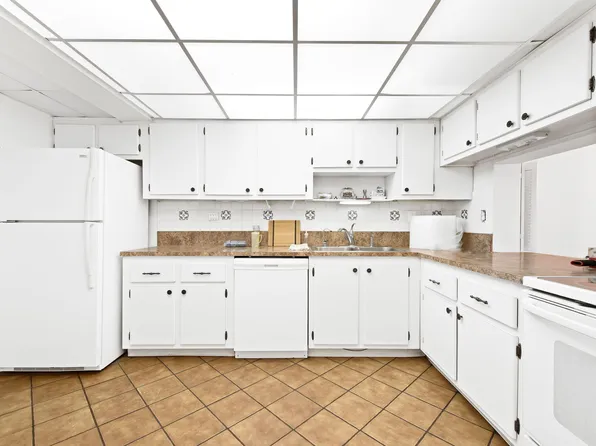 6491 Racquet Club Drive #36, Lauderhill, FL 33319