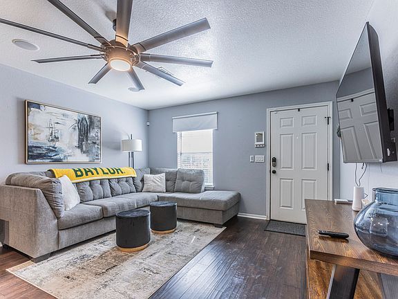 4th image of 1202 Spring St