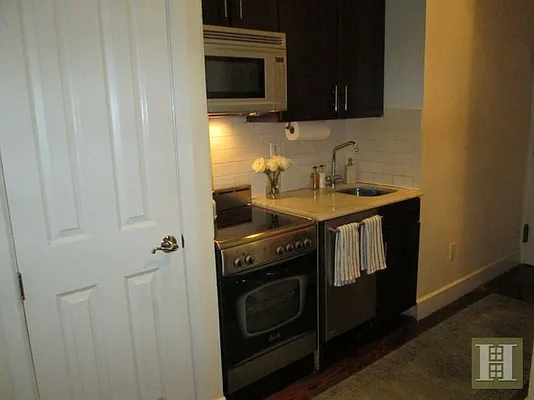 Rented by Halstead Real Estate | media 21