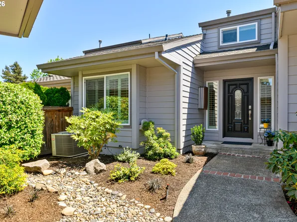 8070 SW Fairway Dr, Wilsonville, OR 97070