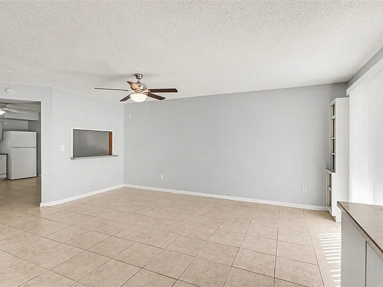 10157 Bluff Ct — Photo 10
