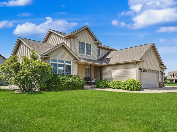 1807 Horizon Ct, Mahomet, IL 61853
