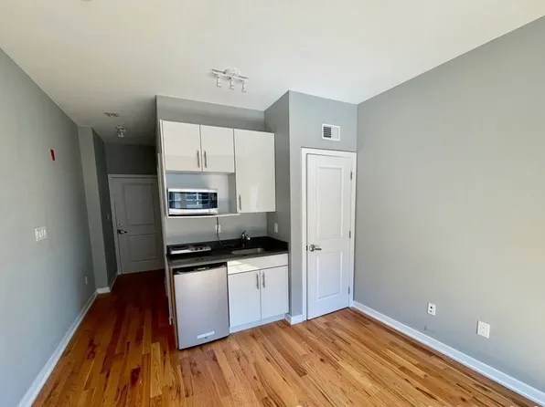 533 Budd St, Philadelphia, PA