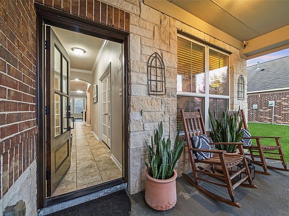 4th image of 3026 Currier Ct