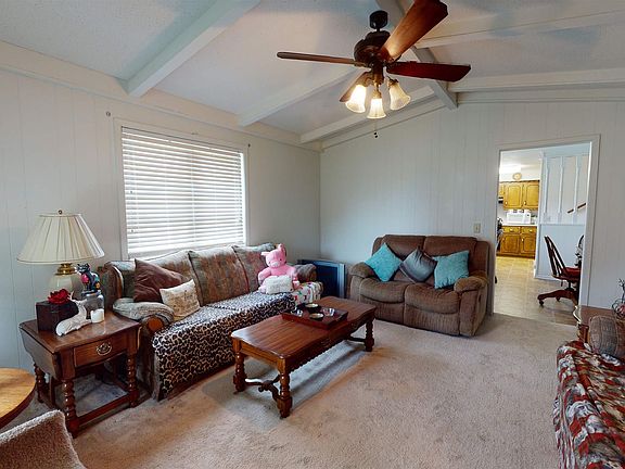 2nd image of 1013 County Road 4104
