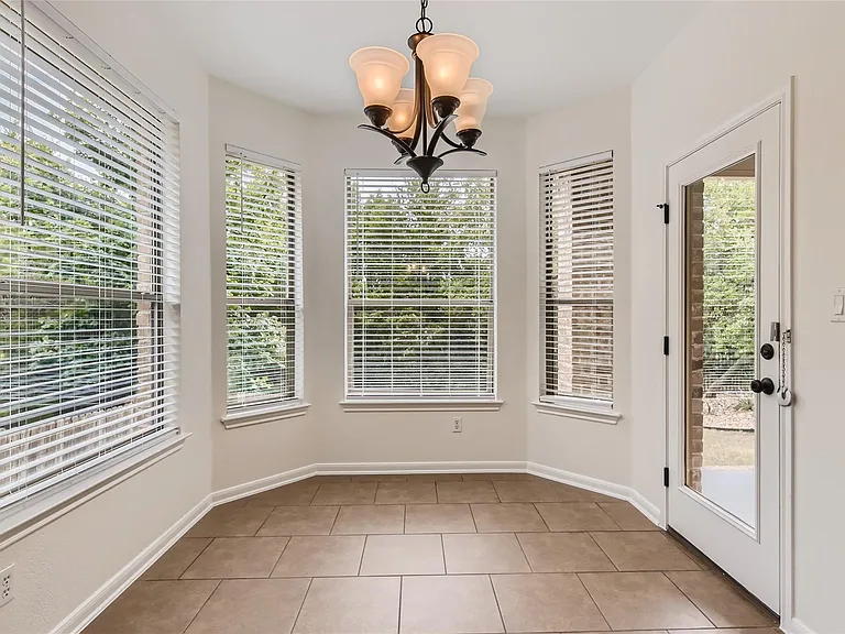 12609 Calistoga Way — Photo 17