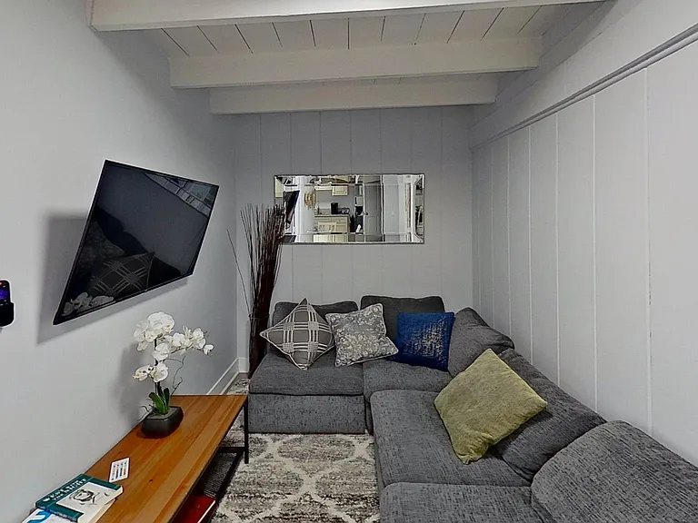 10801 Hartsook St #B — Photo 35