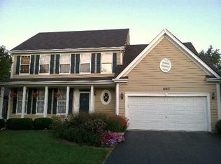 680 Hampton Crse, West Chicago, IL 60185