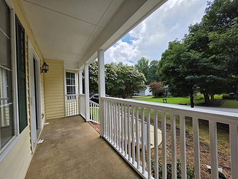 503 Dunwoody Dr — Photo 3
