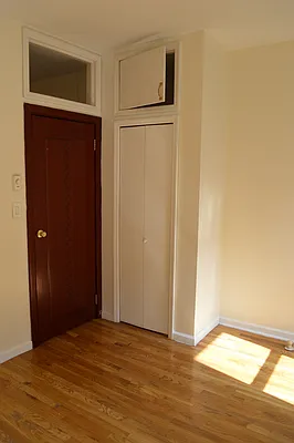 Rented by CoSo Apartments | media 31