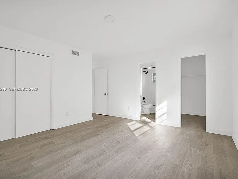 8295 NE Miami Ct #4 — Photo 33