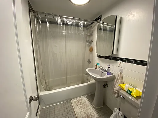 Rented by Douglas Elliman | media 14