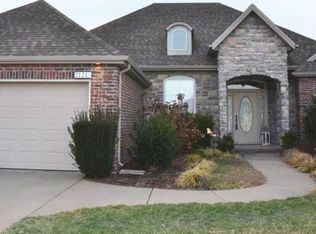 2121 N Jamestown St, Ozark, MO 65721