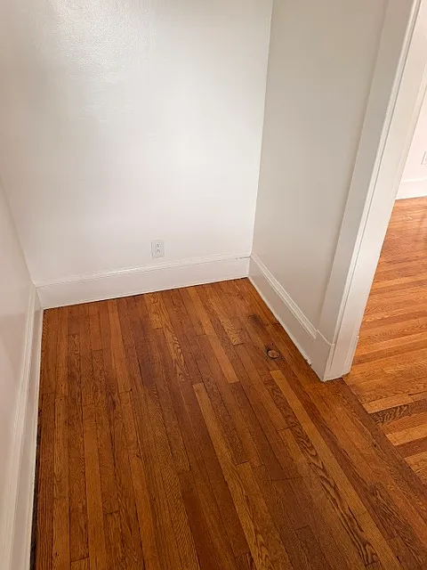 21-23 W Glen St #1