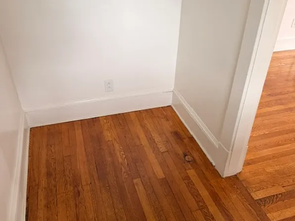 21-23 W Glen St Floor 1, Holyoke, MA 01040