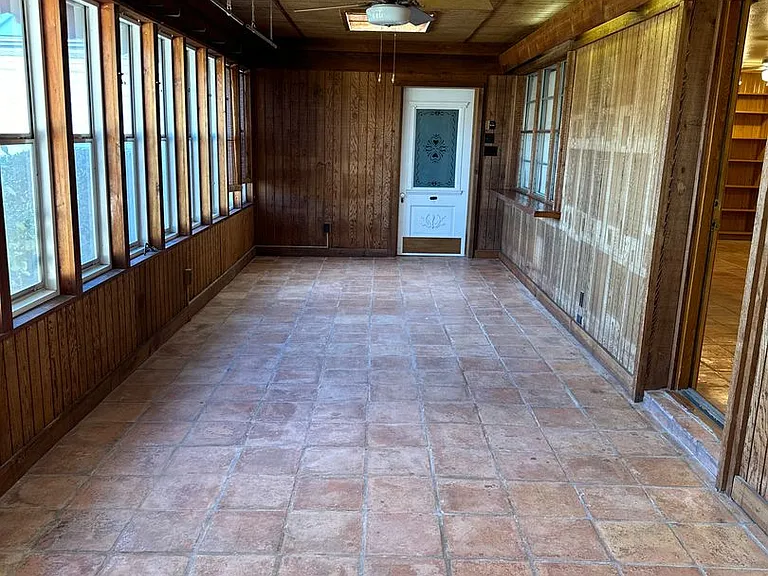 2301 Post Oak Rd — Photo 28