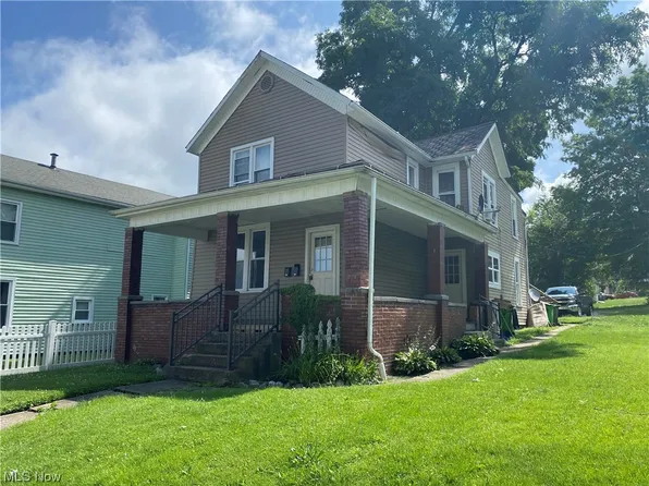 316 N 3rd St, Dennison, OH 44621