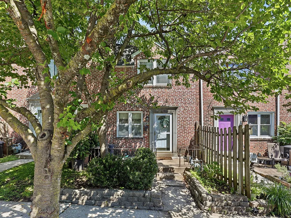 107 Plant Ave
