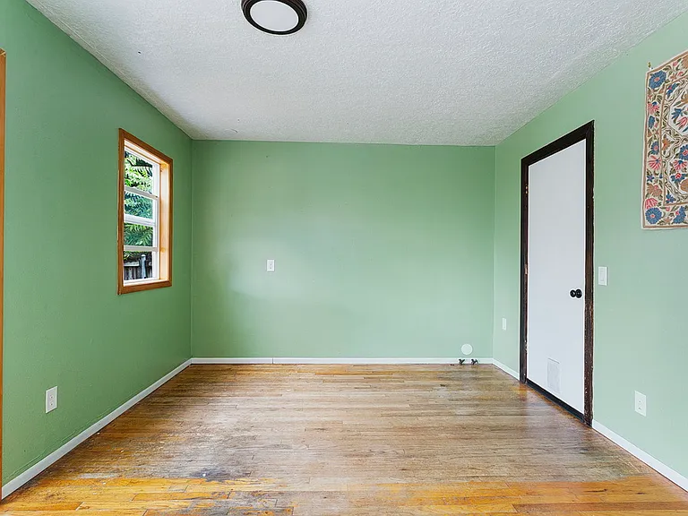 8828 N Hodge Ave — Photo 12
