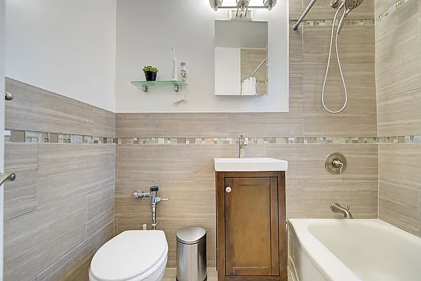 Sold by Akam Sales and Brokerage | media 10