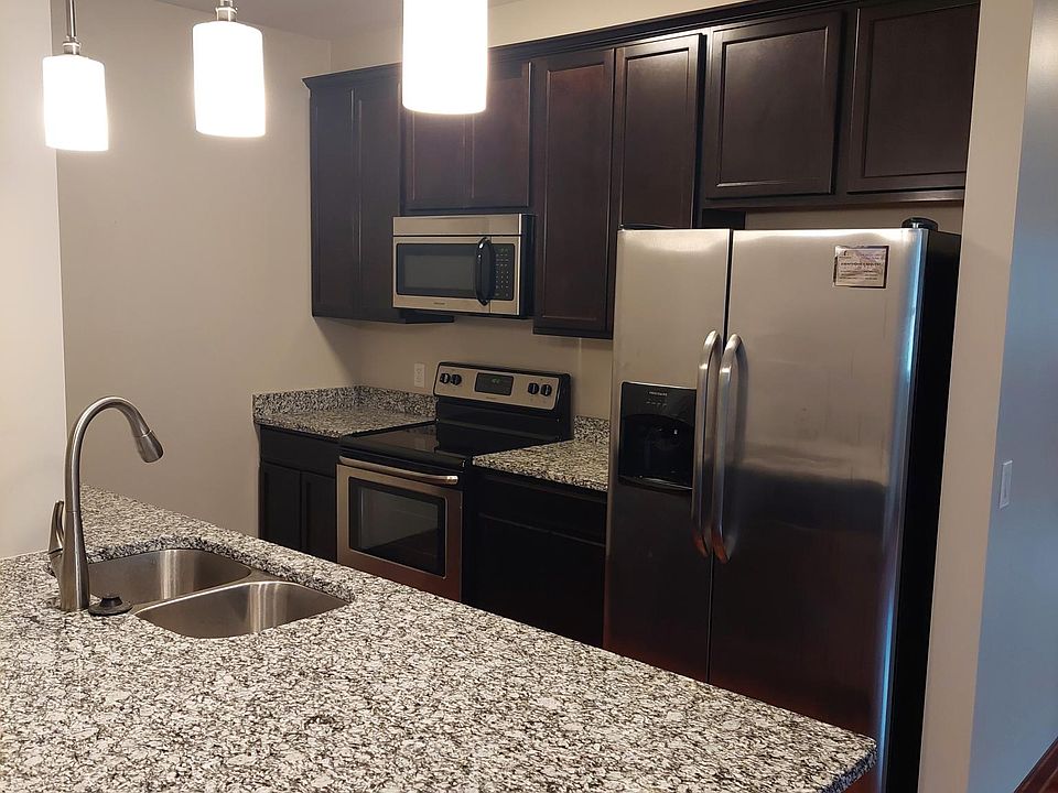 1st image of 326 W Jefferson St Ste 206