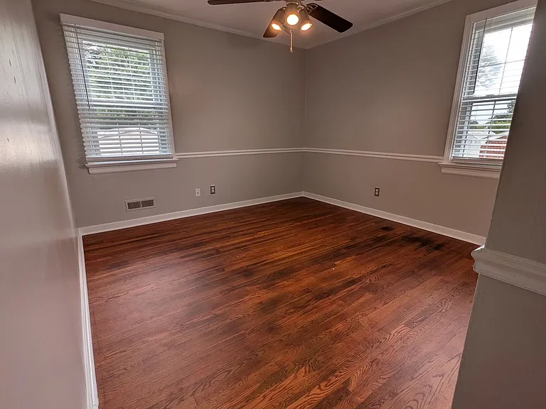 7514 Greengate Dr — Photo 16