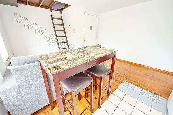 Rented by Genik Group Corp | media 3