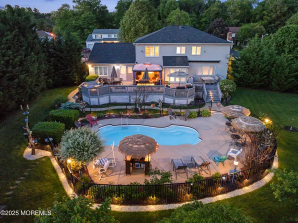 19 Dartmoor Drive, Manalapan, NJ 07726