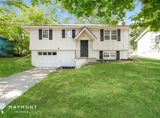 10422 Manchester Ave, Kansas City, MO 64134