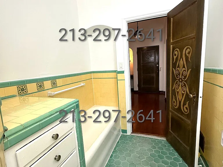 324 S Cochran Ave #7 — Photo 7