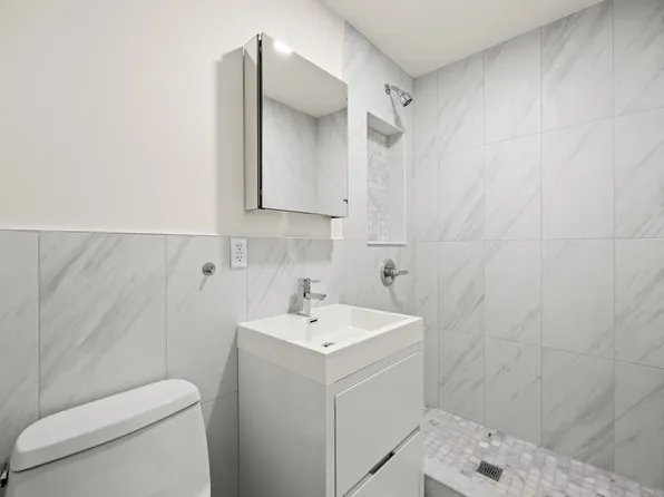 2567 East 29th Street image 24 of 31