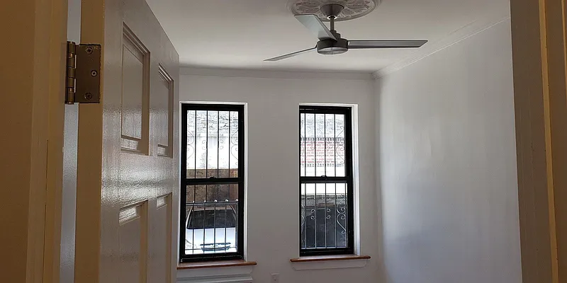 Rented by Rapid Realty Cobble Hill | media 4