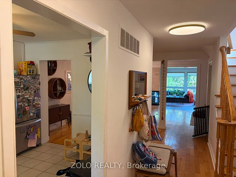 2595 Altadena Ct — Photo 2