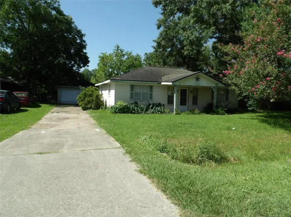 5938 Josephine St, Pearland, TX 77584