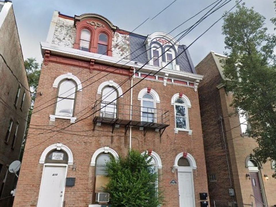 1st image of 470 Dayton St