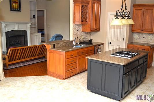3rd image of 12325 Oak Colony Dr