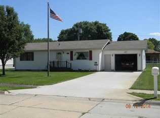 903 3rd St, Columbus, NE 68601