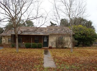 974 Sowell St, Seguin, TX 78155