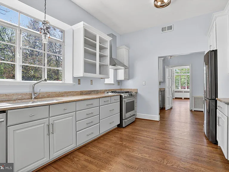 5553 Little Falls Rd — Photo 22